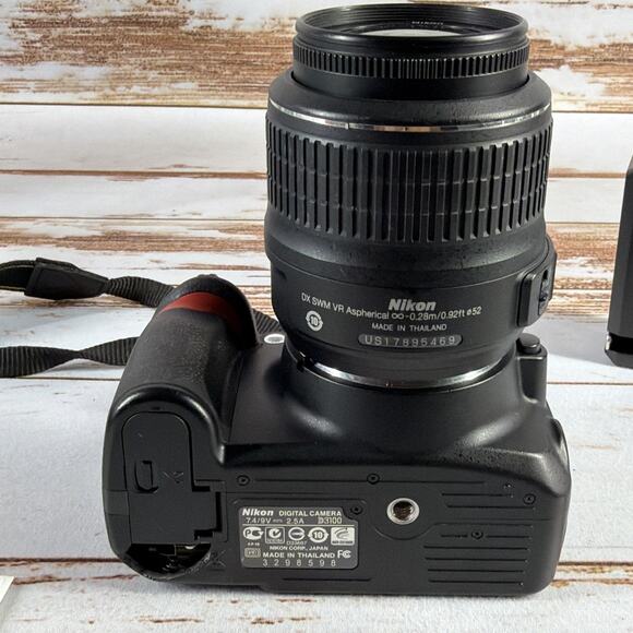 Nikon D3100 14.2MP DSLR Camera w/ 18-55mm VR Lens – Shutter Count 8032 - Picture 6 of 8